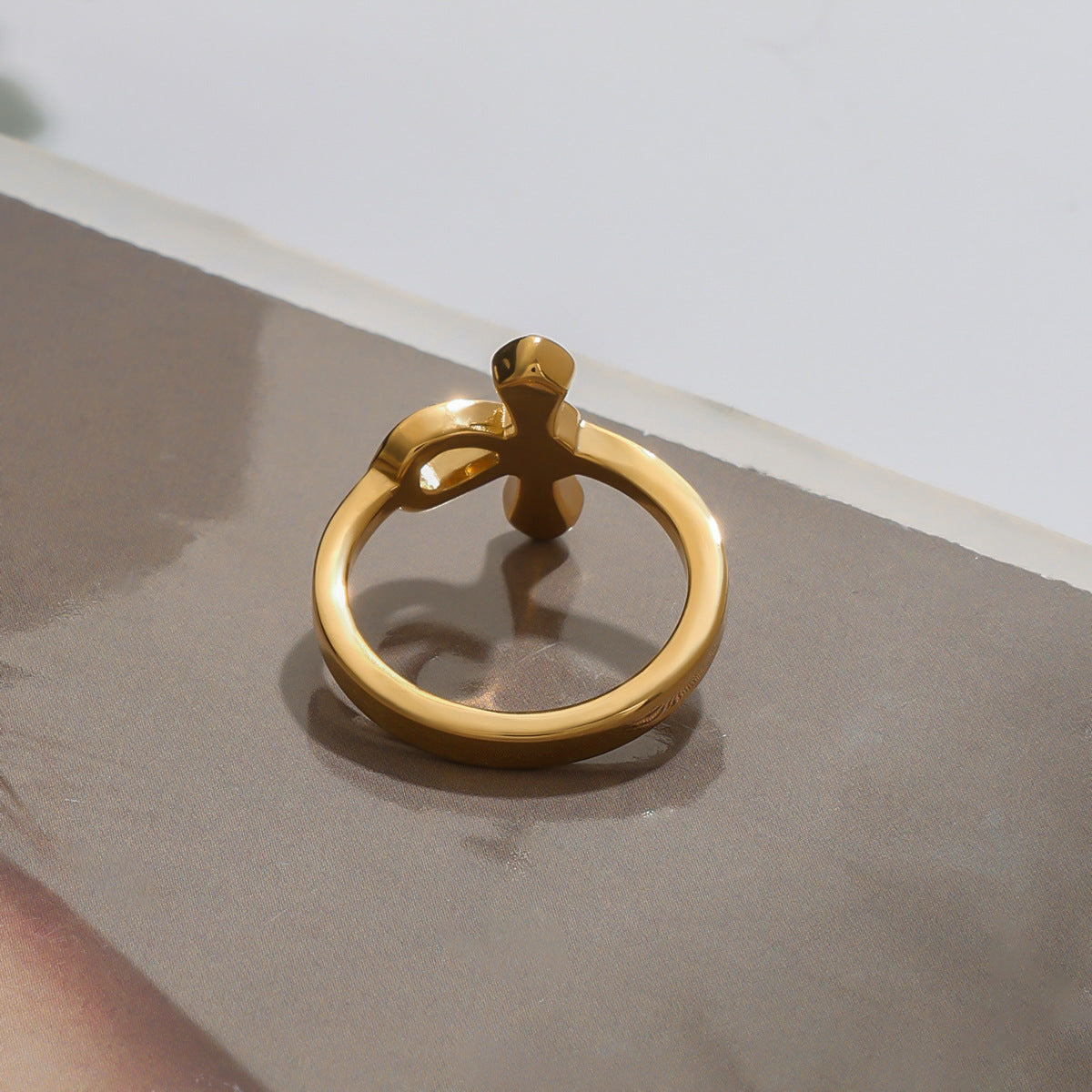 Fashion Geometric Snake Stainless Steel Plated Ring for Women