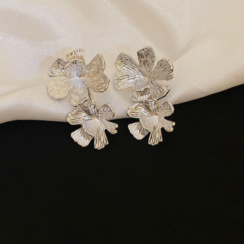 Pendientes colgantes de metal con acabado chapado, diseño floral geométrico de corazón, estilo vintage chic para mujer