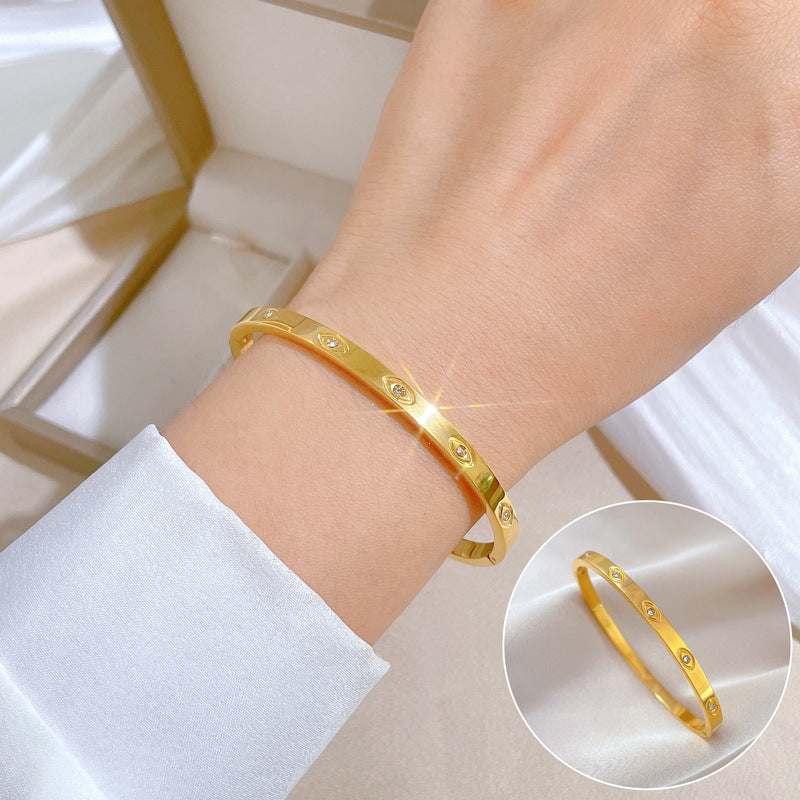 Minimalist Luxury Titanium Steel Bracelet with Mother-of-Pearl Smile Charm
