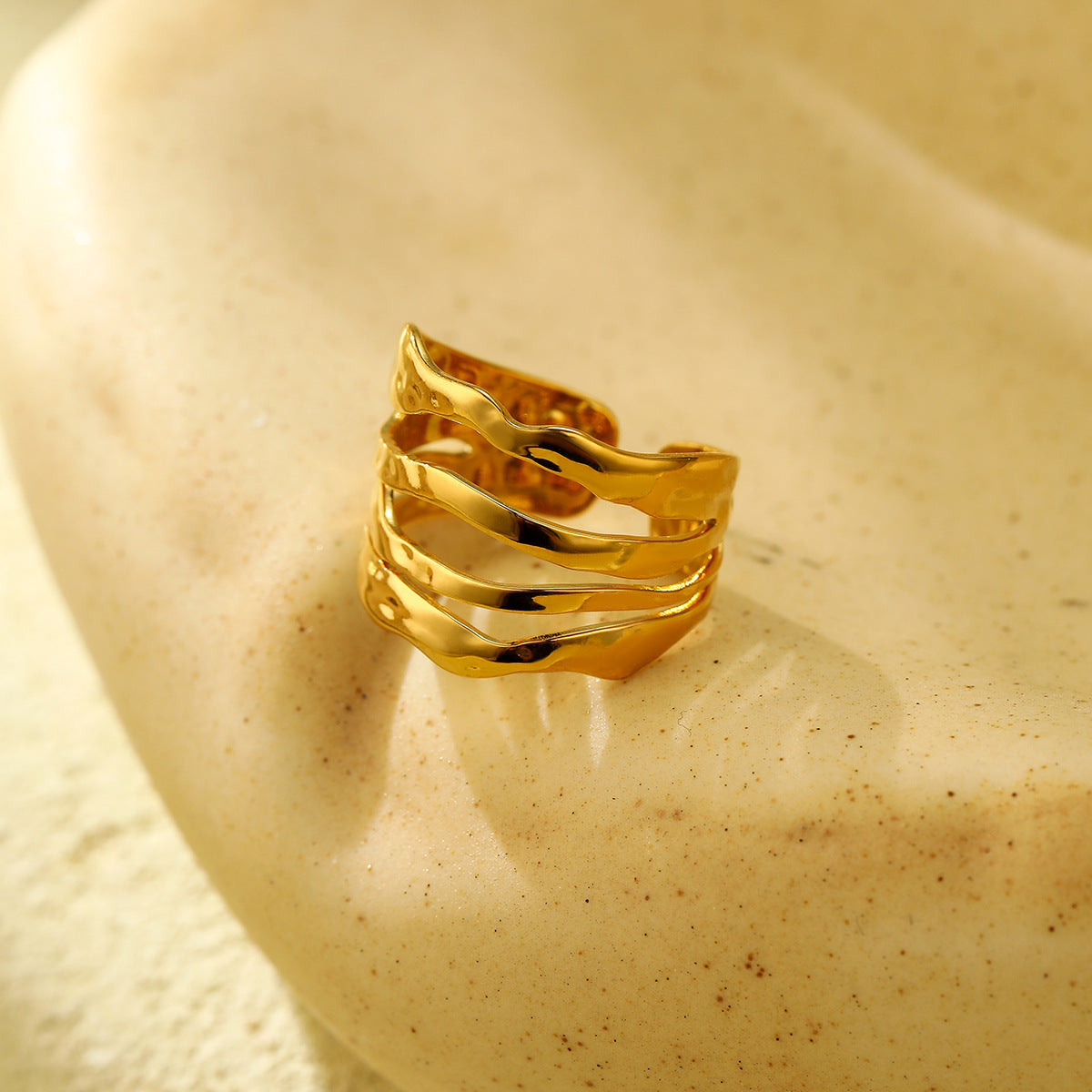Anello regolabile geometrico irregolare minimalista da donna in acciaio inossidabile con finitura galvanizzata
