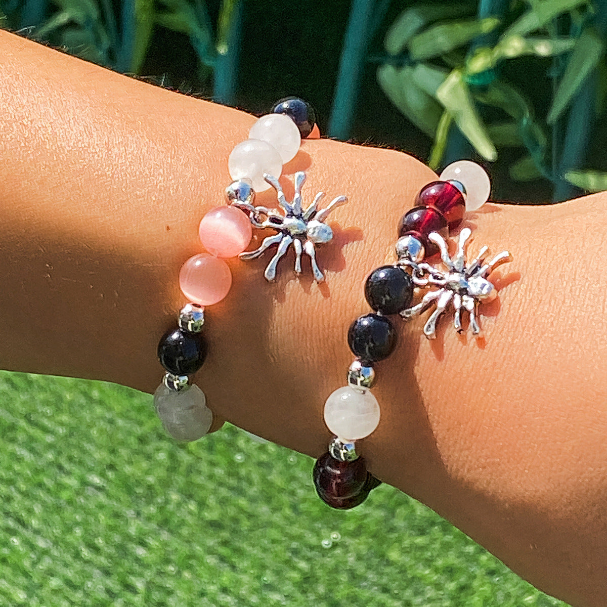Juego de pulsera con colgante de araña geométrica dulce y atrevida con cuentas de aleación y acabado chapado para mujer