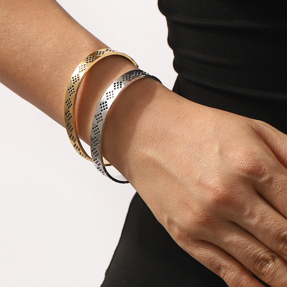 Bracciale da donna minimalista geometrico in acciaio inossidabile smaltato con polsino aperto