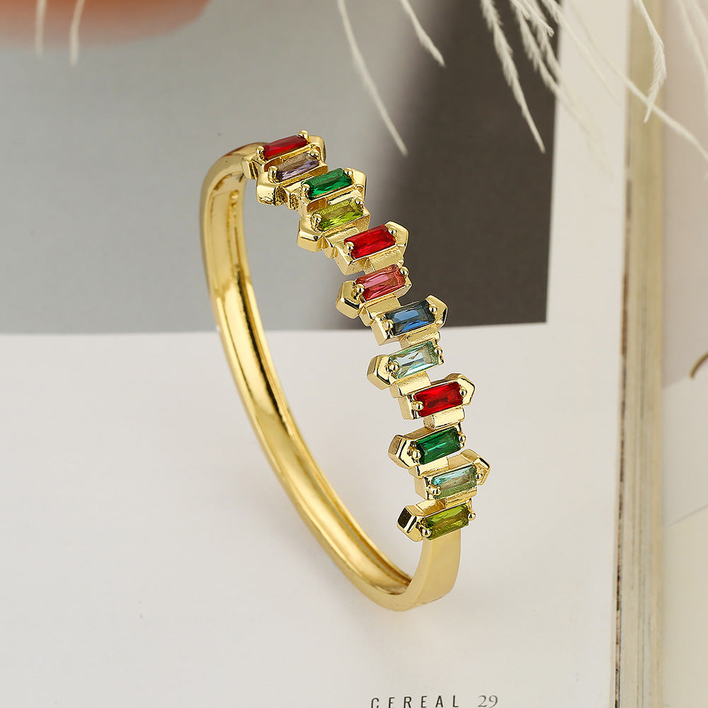 Vintage-Style Geometric Cuff Bracelet for Women Made of Copper with Micro-Pave Zirconia