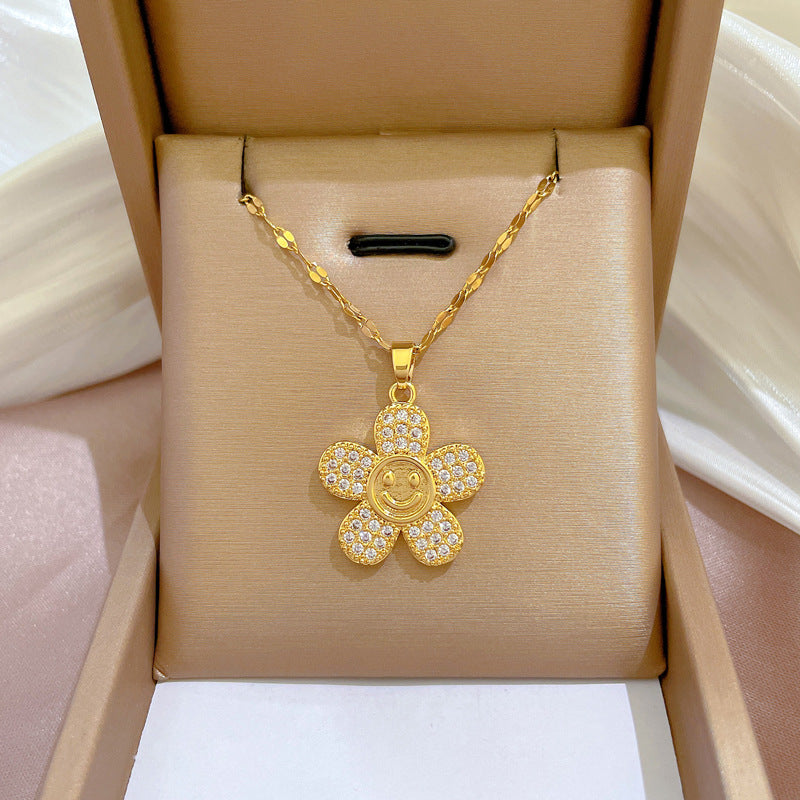 Collana con Pendente Geometrico Floreale Esotico per Donne in Acciaio al Titanio con Dettagli Micro-Pavé e Stile a Catena per Clavicole
