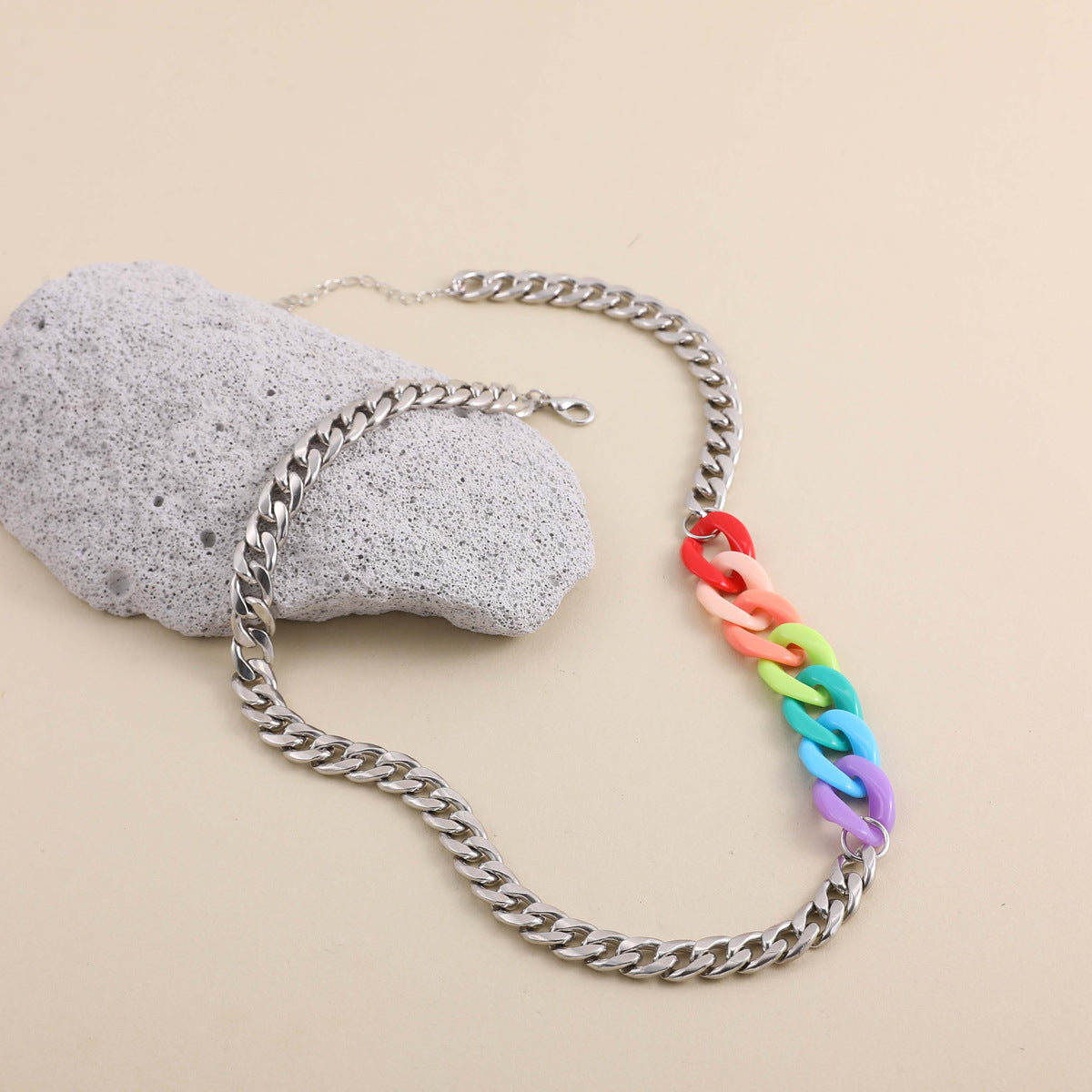 Collana Choker Unisex Multi-strato Colorata Acrilica a Maglia Cubana Gradiente in Stile Streetwear Dolce