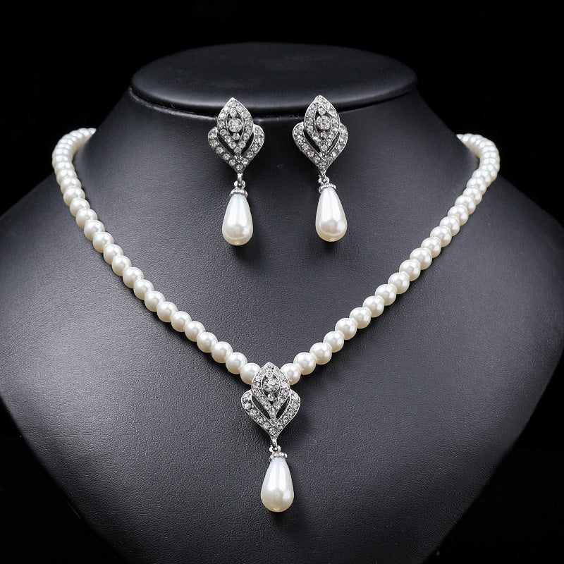 Luxury Style Heart and Teardrop Shaped Alloy Pendant Necklace Set with Rhinestone-Inspired Pearl Accents for Women