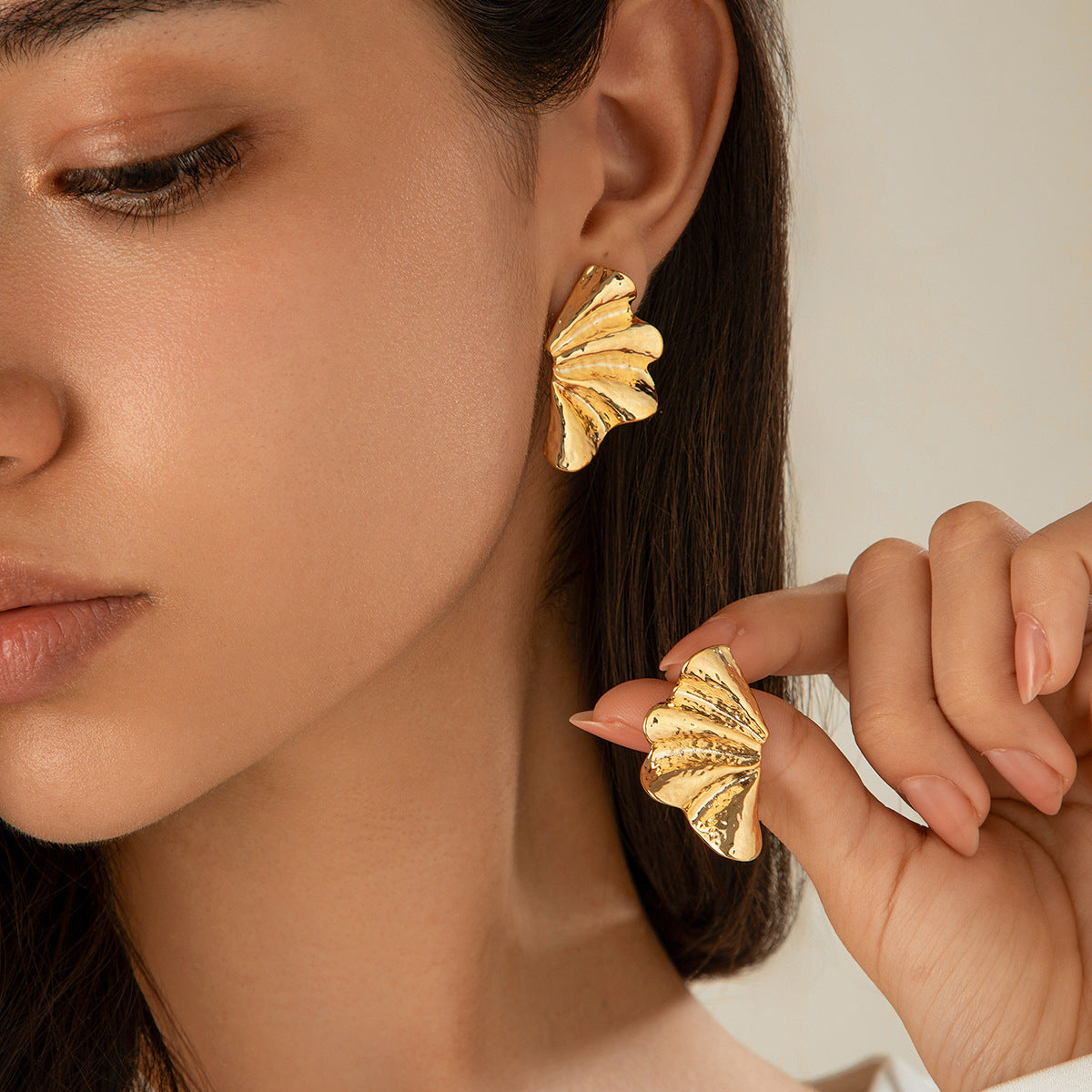 Pendientes Punk con Hojas de Ginkgo en Aleación de Zinc con Baño de Oro para Mujer