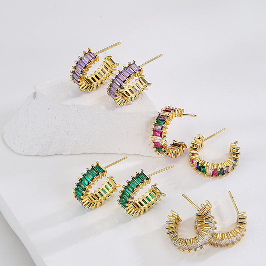 Pendientes de tuerca minimalistas modernos geométricos con forma de C, con microincrustaciones de circonitas AAA, chapados en oro de 18K, de cobre, para mujer