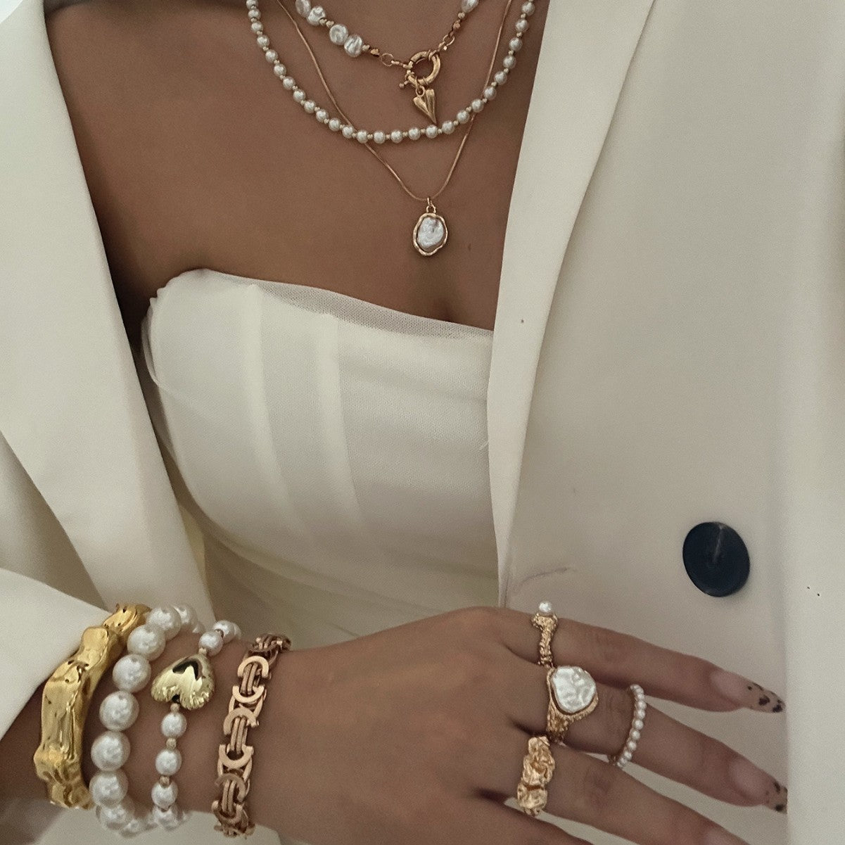 Vintage Elegant Floral Geometric Round Faux Pearl Plated Alloy Necklace Set for Women