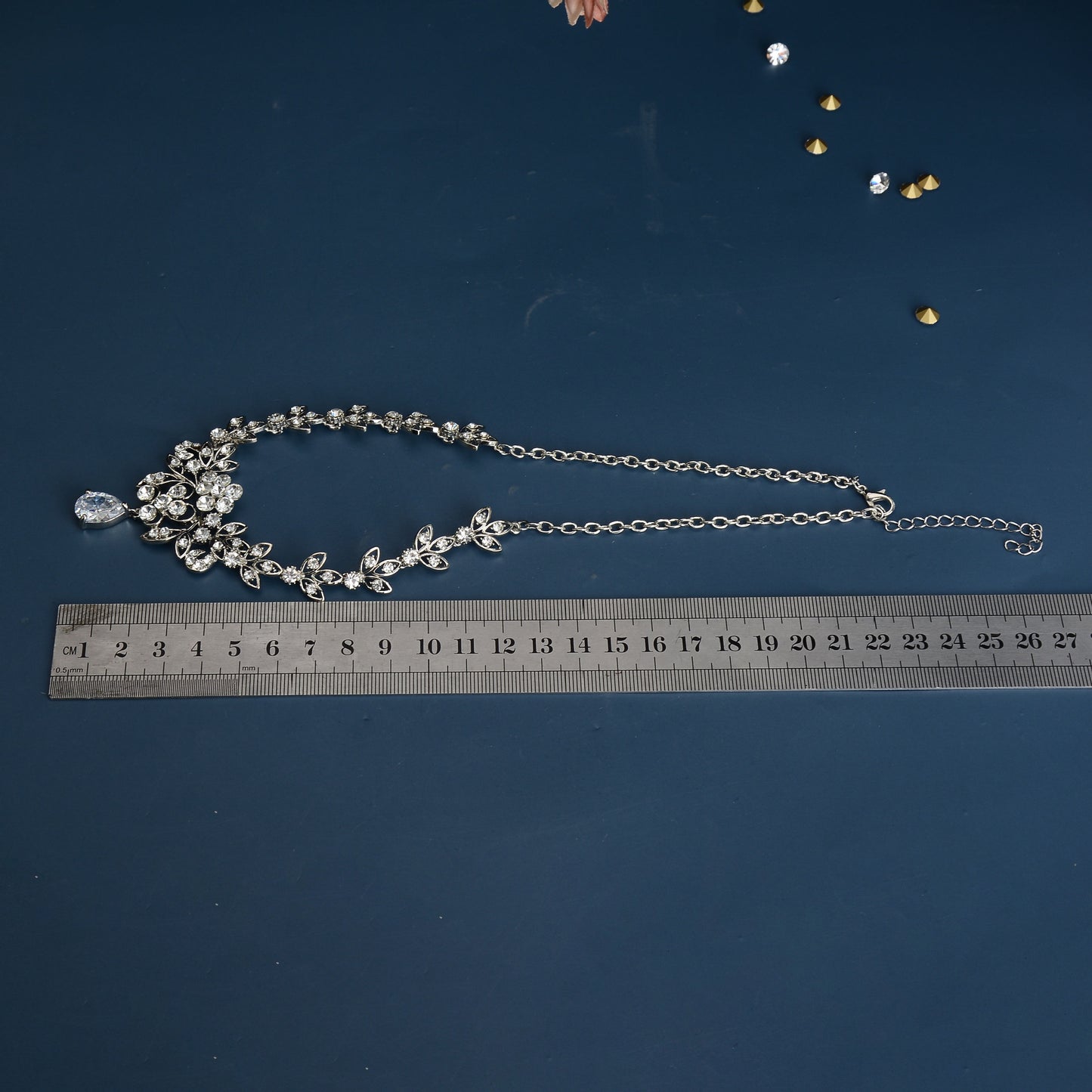 Sweet Elegant Leaf Shape Alloy Plated Necklace with Cubic Zirconia and Gemstone Pendant for Women