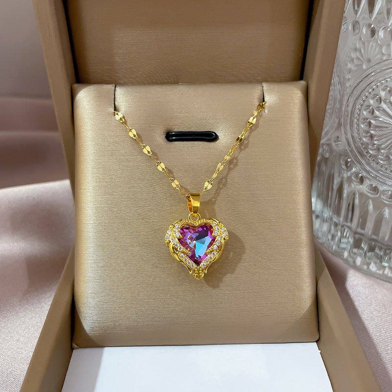 Collana in Acciaio al Titanio con Intarsi in Strass Geometrici a Cuore Dolce Minimalista di Lusso da Donna