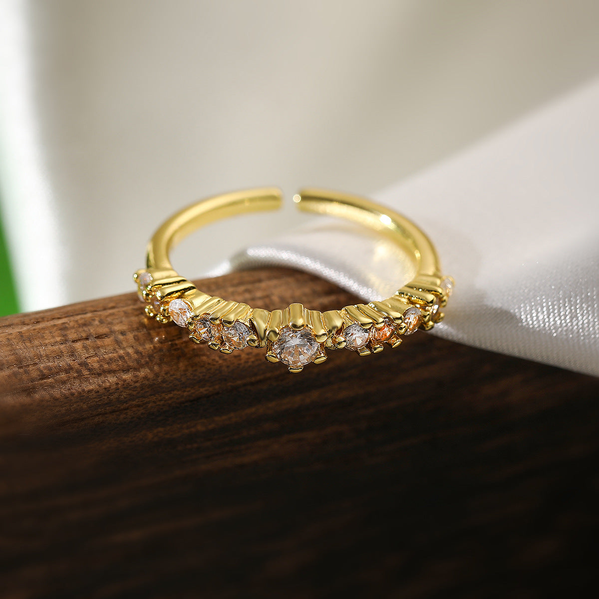 Minimalist Geometric Open Ring for Women in Copper with Micro-Paved Zirconia