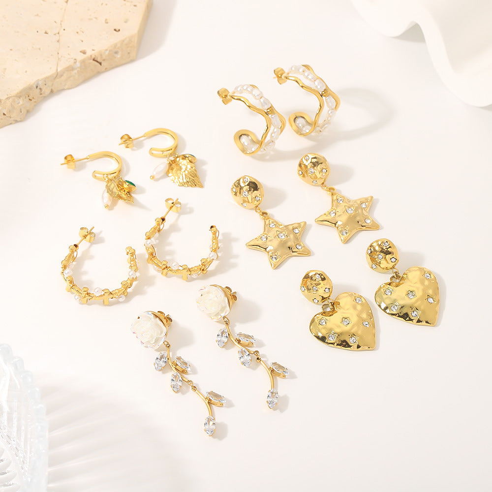Orecchini Pendenti Minimalisti a Forma di Cuore, Stella, Foglia o Geometrica in Acciaio Inox con Placcatura in Oro 18K e Intarsi di Zirconi
