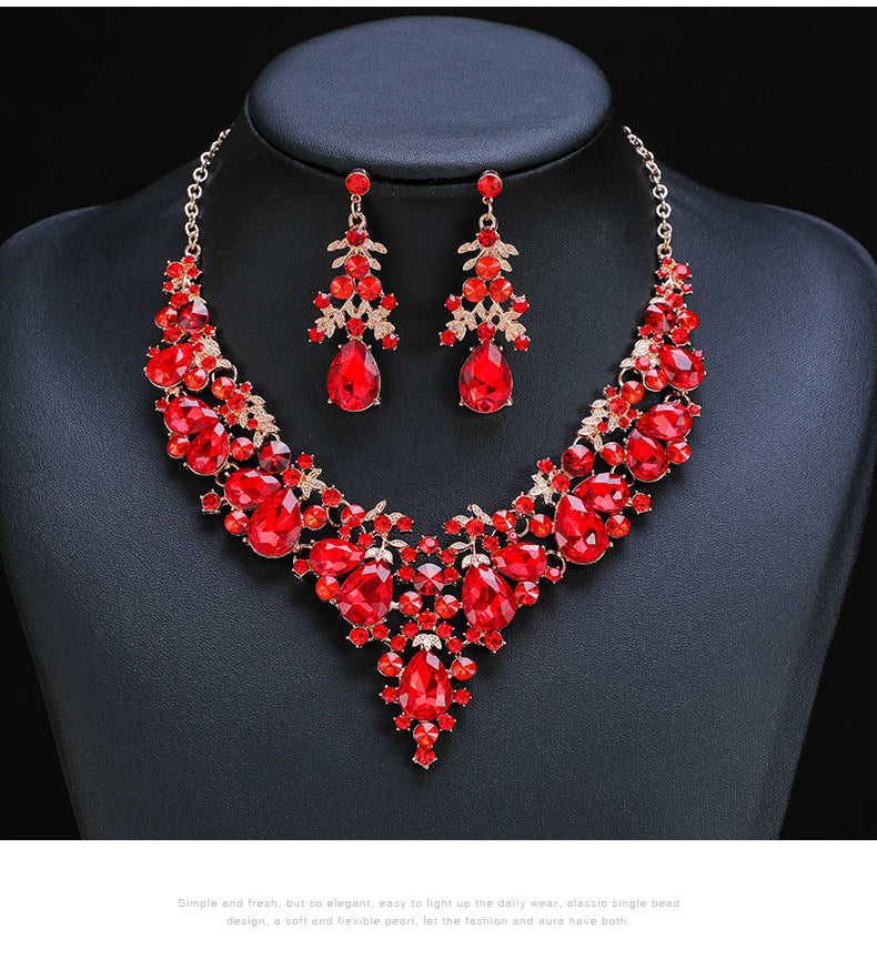 Vintage Floral Leaf Drop Necklace Set for Women Alloy Pendant with Rhodium Plating on O-Chain and Matching Earrings