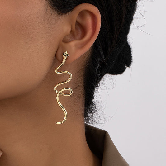 Minimalist Snake-Shaped Zinc Alloy Stud Earrings with Rhinestone Inlay for Women