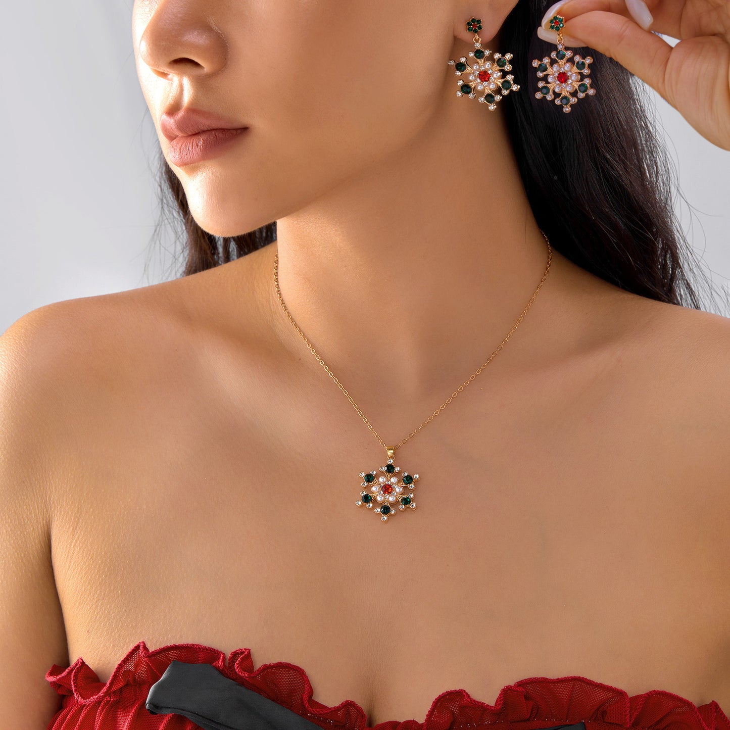 Christmas-Themed Snowflake Pendant Necklace and Earrings Set for Women Alloy with Enamel Finish and Rhinestone Inlay