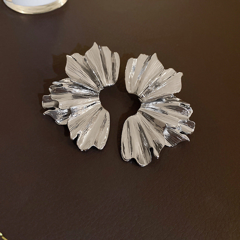 Orecchini a Nappa Geometrici Minimalisti in Metallo Placcato con Perni in Argento Sterling