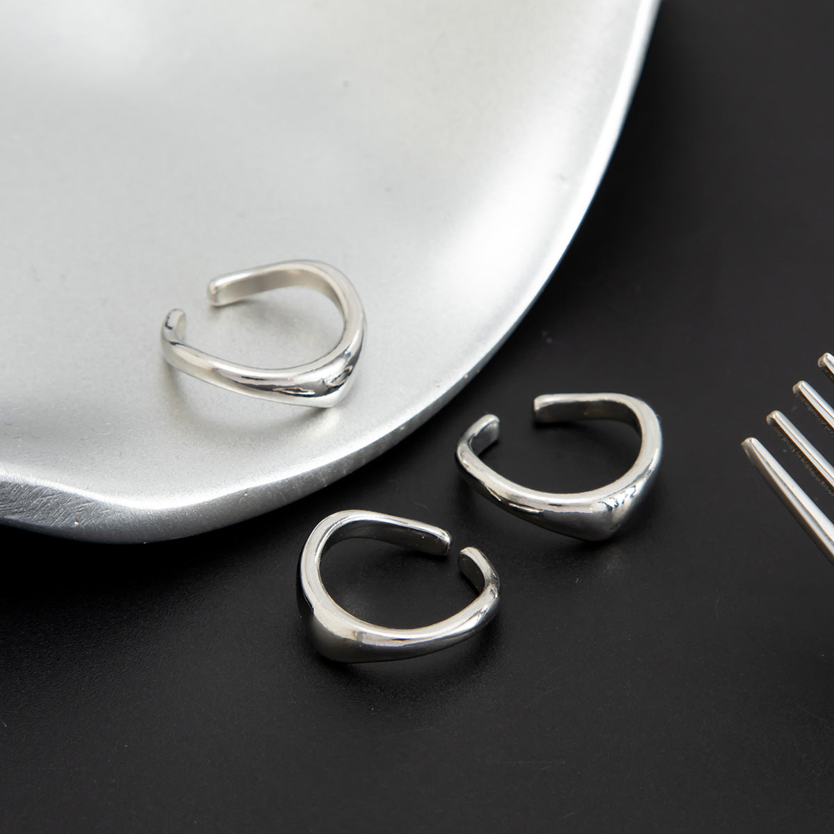 Minimalist Geometric Triangle Alloy Toe Ring