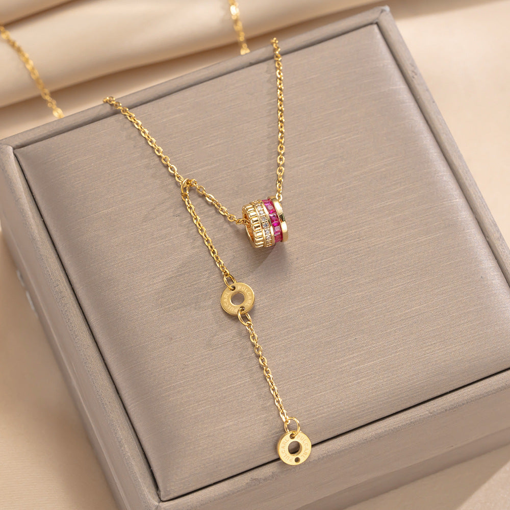 Set di collana in acciaio al titanio geometrico minimalista di lusso leggero con ciondolo in rame placcato oro 18 carati e intarsio in zircone, unisex