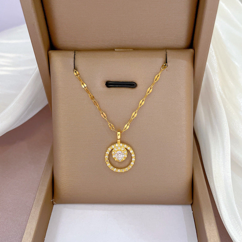 Collana in acciaio al titanio placcato di lusso geometrico da donna con catena a labbra, pendente dolce per festa di matrimonio