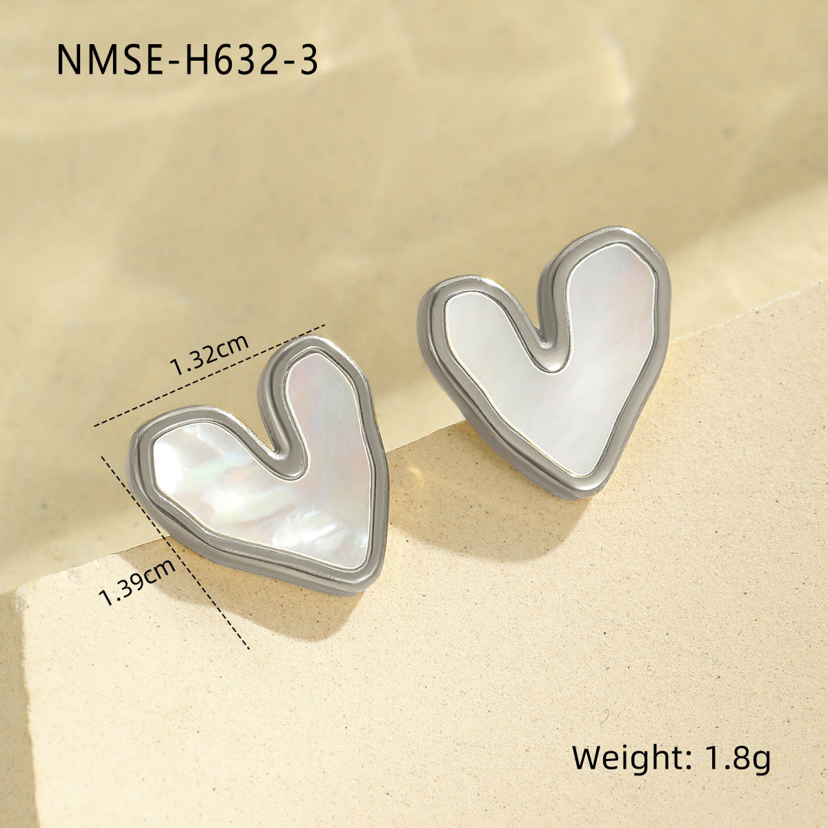 Pendientes de acero inoxidable en forma de corazón irregular de inspiración vintage con baño de oro para mujer