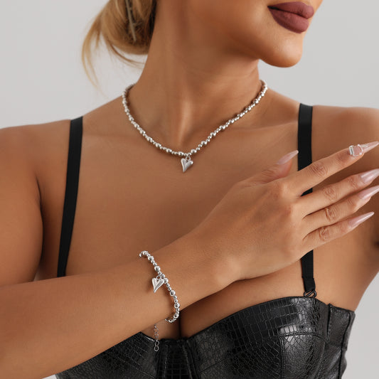 Collar de Perlas Redondas con Cuentas Geométricas para Mujer con Colgante de Corazón de Aleación, Cadena de Clavícula de Moda Galvanizada
