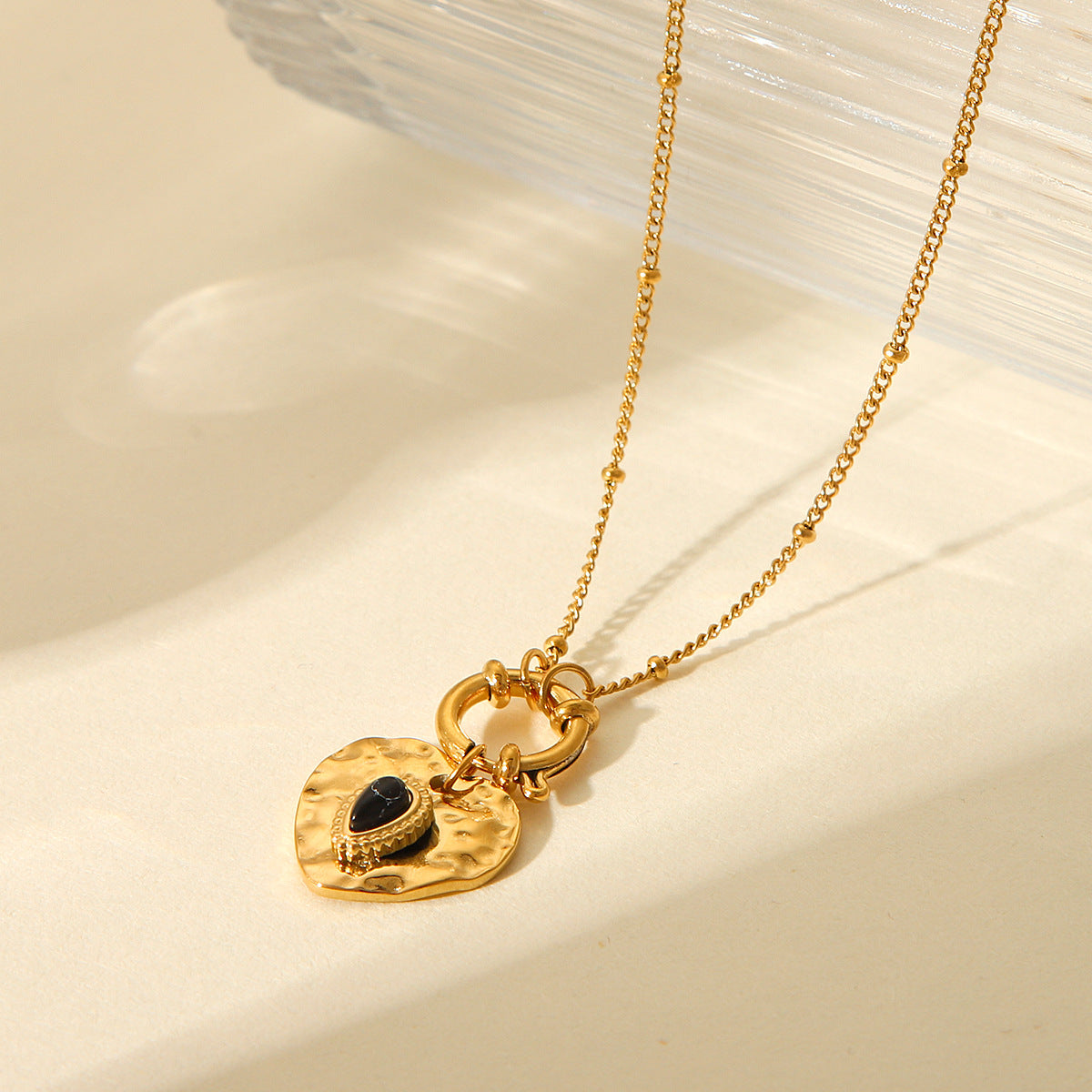 Vintage French Court Style Heart-Shaped Titanium Steel Plated Necklace for Women with O-Chain and Geometric Accent