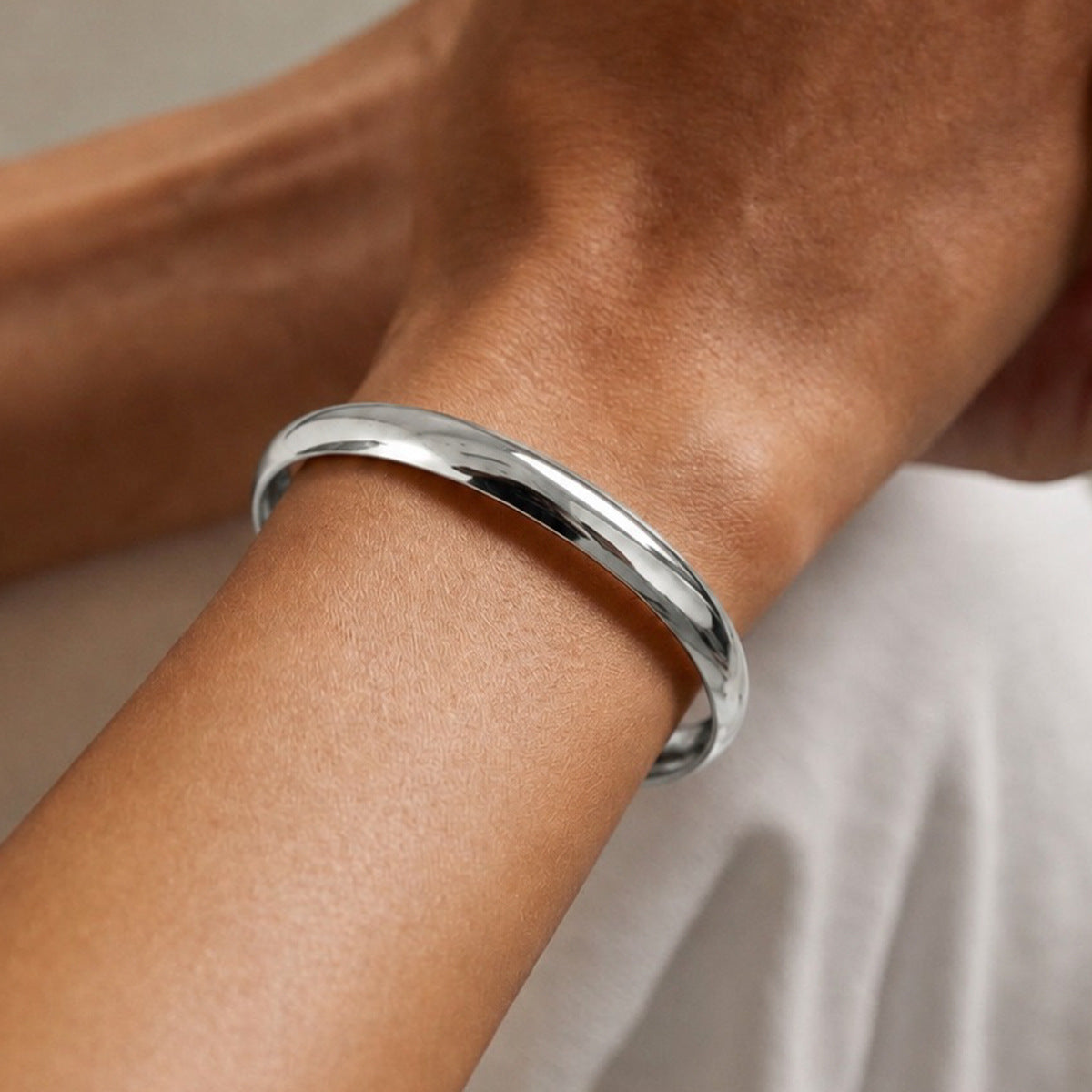 Minimalist Round PVD Polished Stainless Steel Bangle Bracelet
