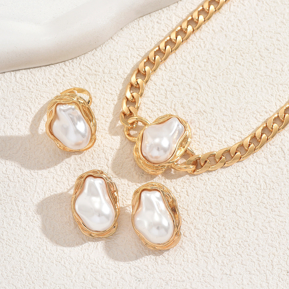 Set de Collar, Pulsera y Pendientes Geométricos de Aleación con Incrustaciones de Perlas para Mujer