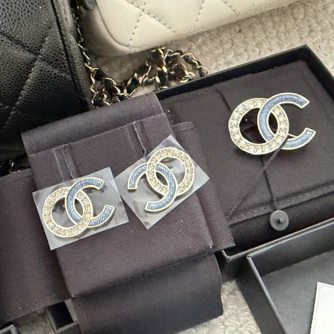 Elegant Luxury Letter Enamel Plated Brass Brooch for Women
