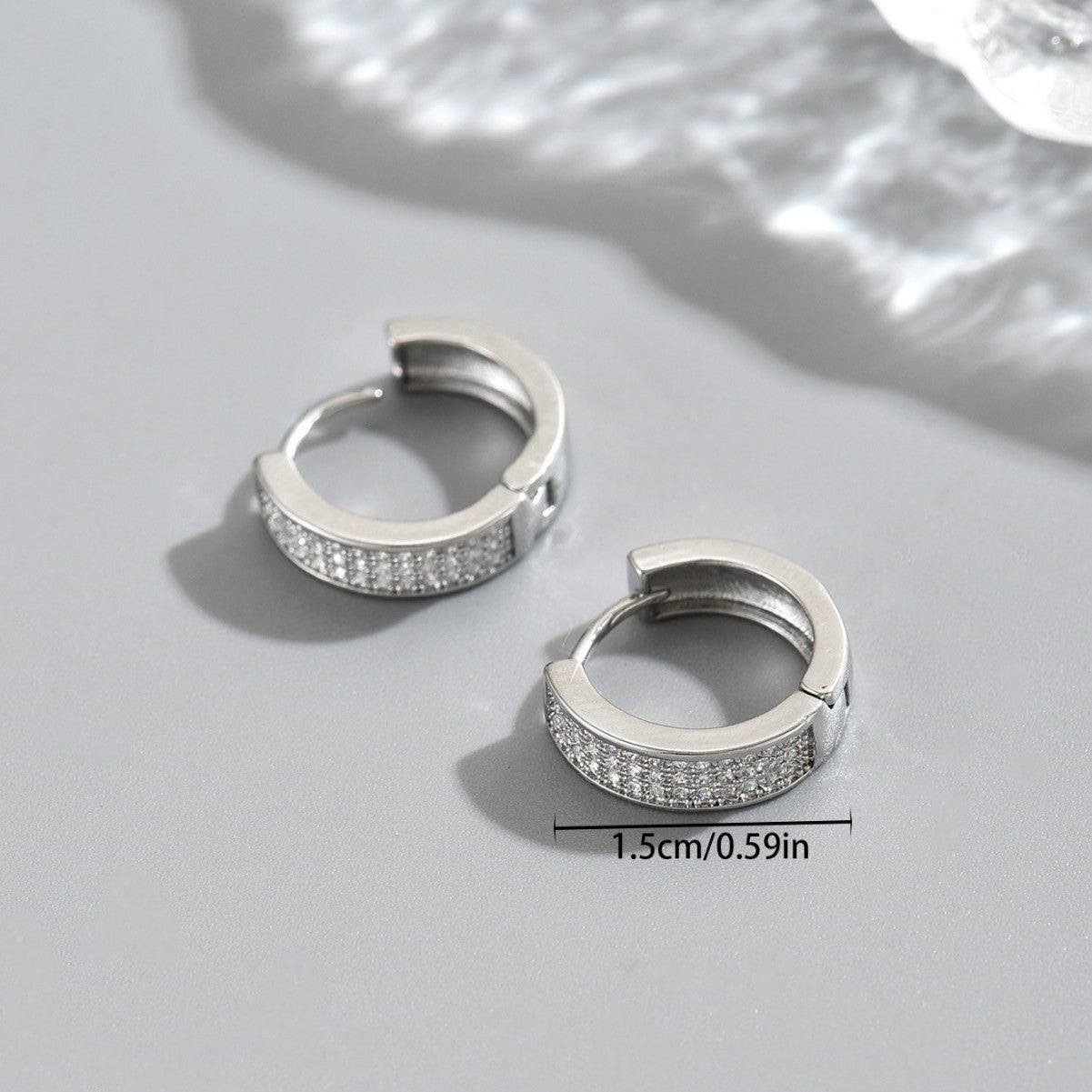Pendientes Geométricos Minimalistas de Cobre con Incrustaciones de Zirconia para Mujer, Joyería de Lujo Ligera con Clip