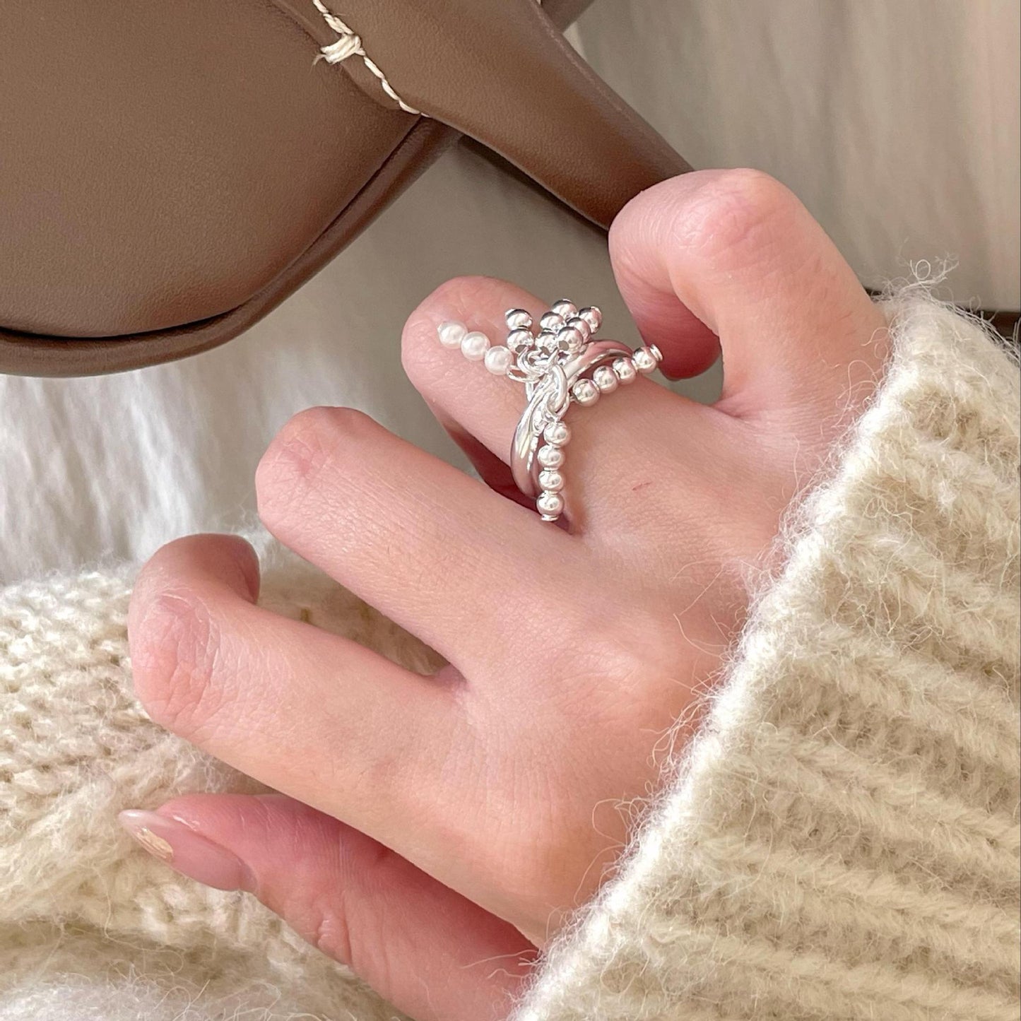 Anillo minimalista con borla de plata de ley S925 y cuentas con detalles de perlas para mujer