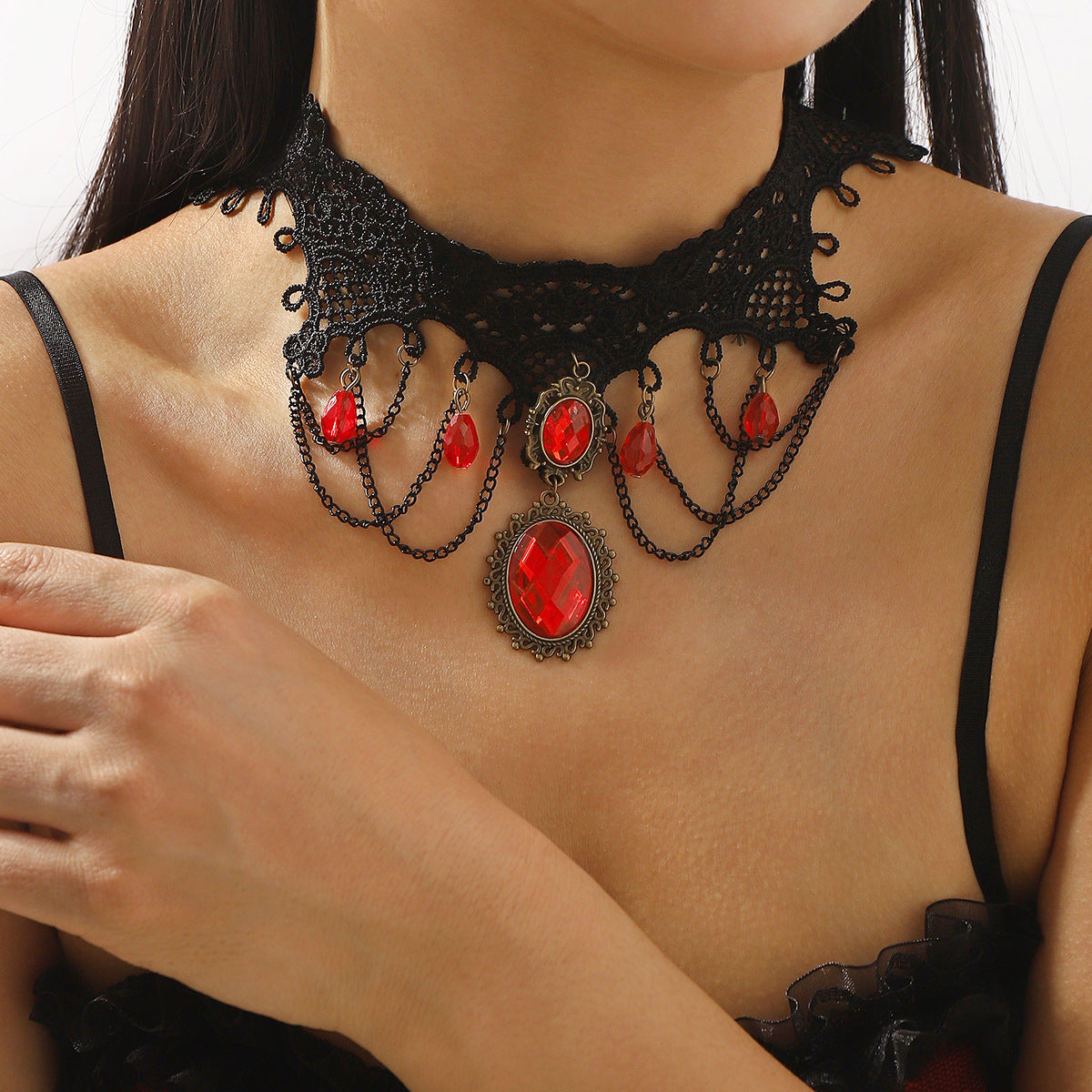 Collana Girocollo Gotica Vintage in Pizzo con Ciondolo Strass per Donna, Collana dal Design Dolce e Audace con Estetica Dark