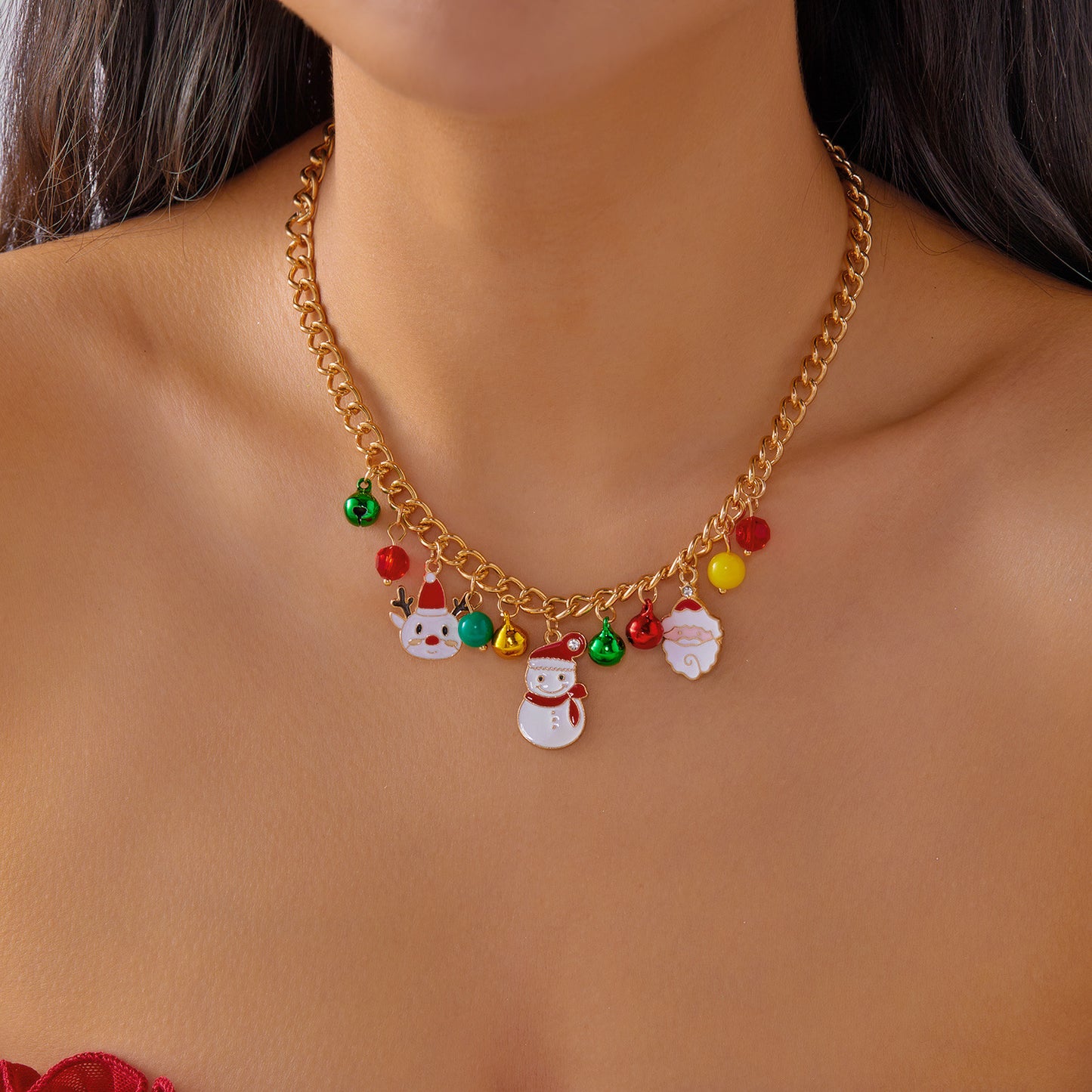 Collana con Pendente in Lega a Tema Natalizio con Ciondoli a Renna e Campanella, Elettroplaccata, Stile Minimalista e Dolce per Donna