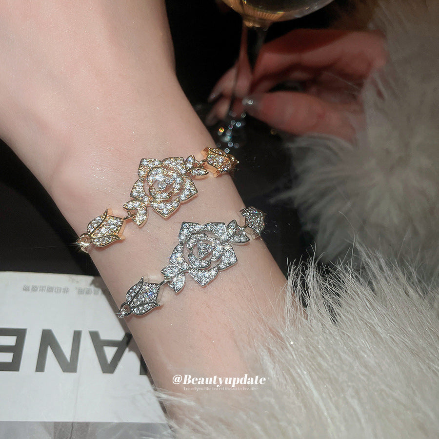 Elegante Bracciale a Mano Floreale da Donna con Intarsio in Zircone in Rame, Stile Minimalista di Lusso
