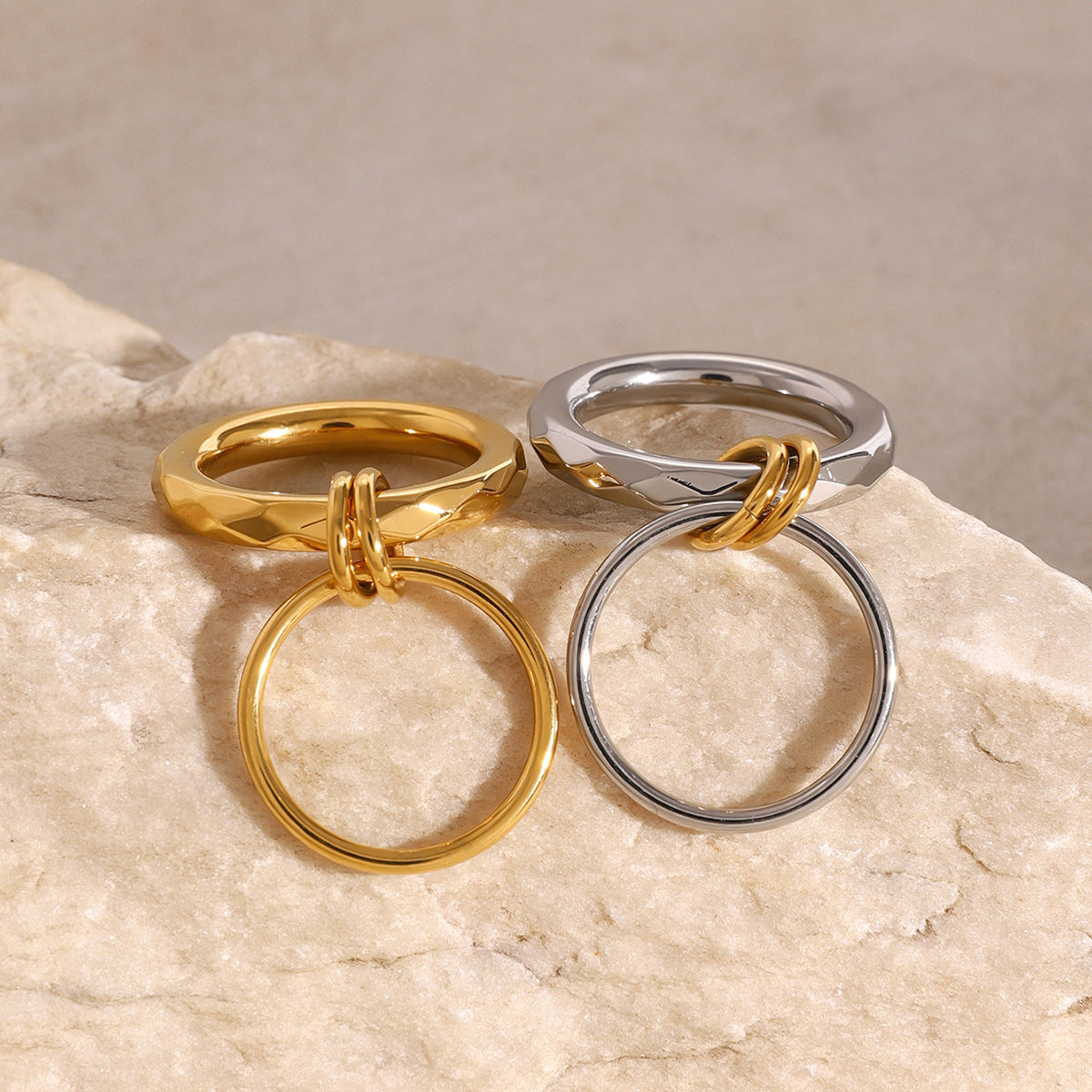 Anello da donna geometrico rotondo in acciaio inossidabile placcato