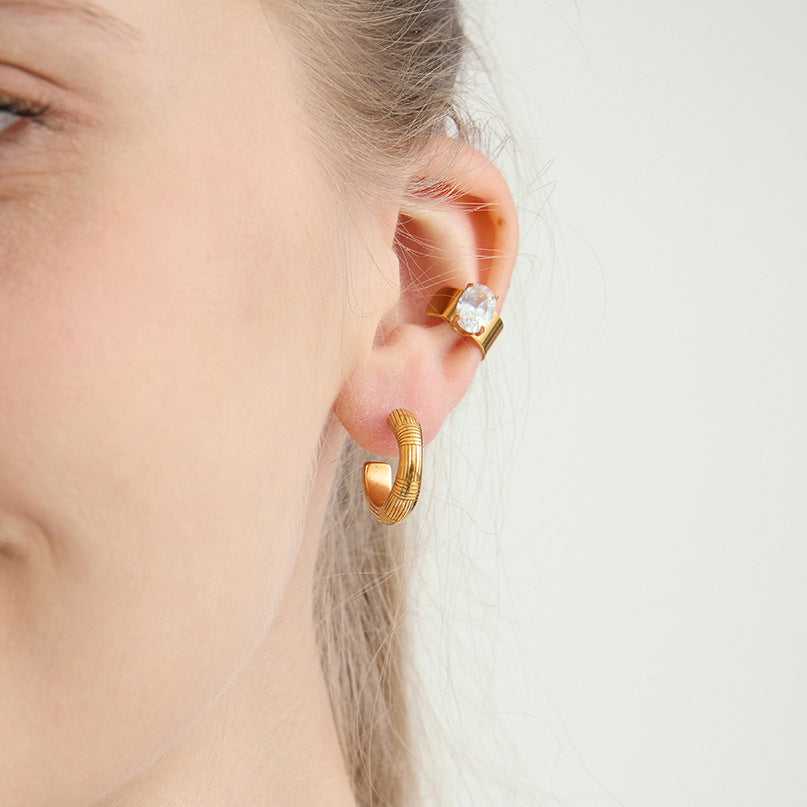 Pendientes de clip de acero inoxidable geométricos de cuatro lados con acabado chapado para mujer, joyas de lujo para la oreja
