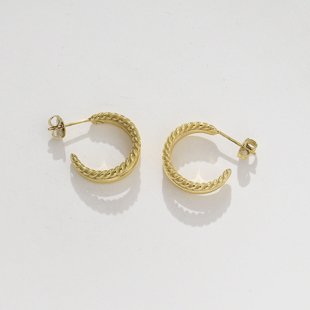Vintage-Inspired Irregular Heart-Shaped Stainless Steel Earrings with 18K Gold Plating and Fringe Detail