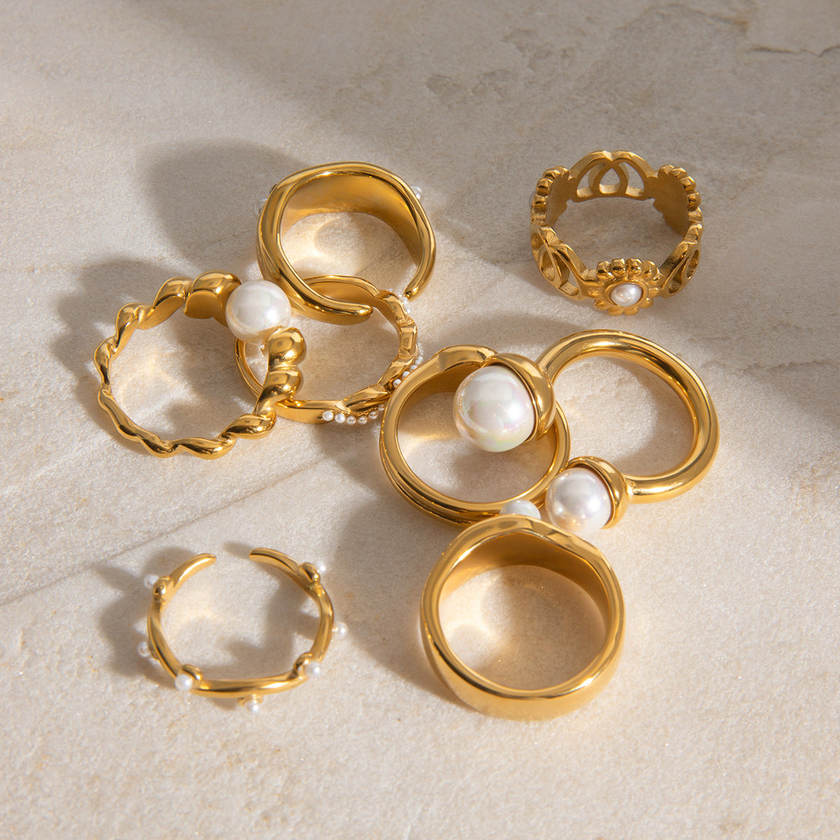 Anillo de acero inoxidable chapado con perla redonda geométrica para mujer
