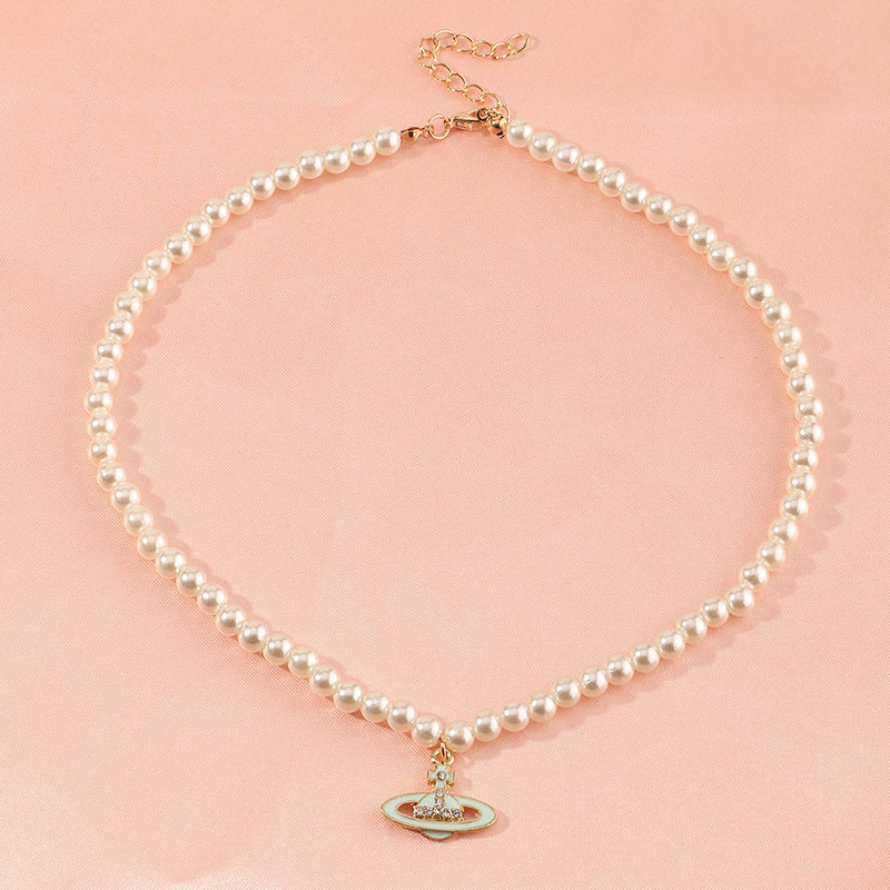 Collana con Ciondolo a Pianeta in Resina Fatta a Mano per Ragazze con Catena di Perle, Gioielli Stile Principessa a Forma di Cuore