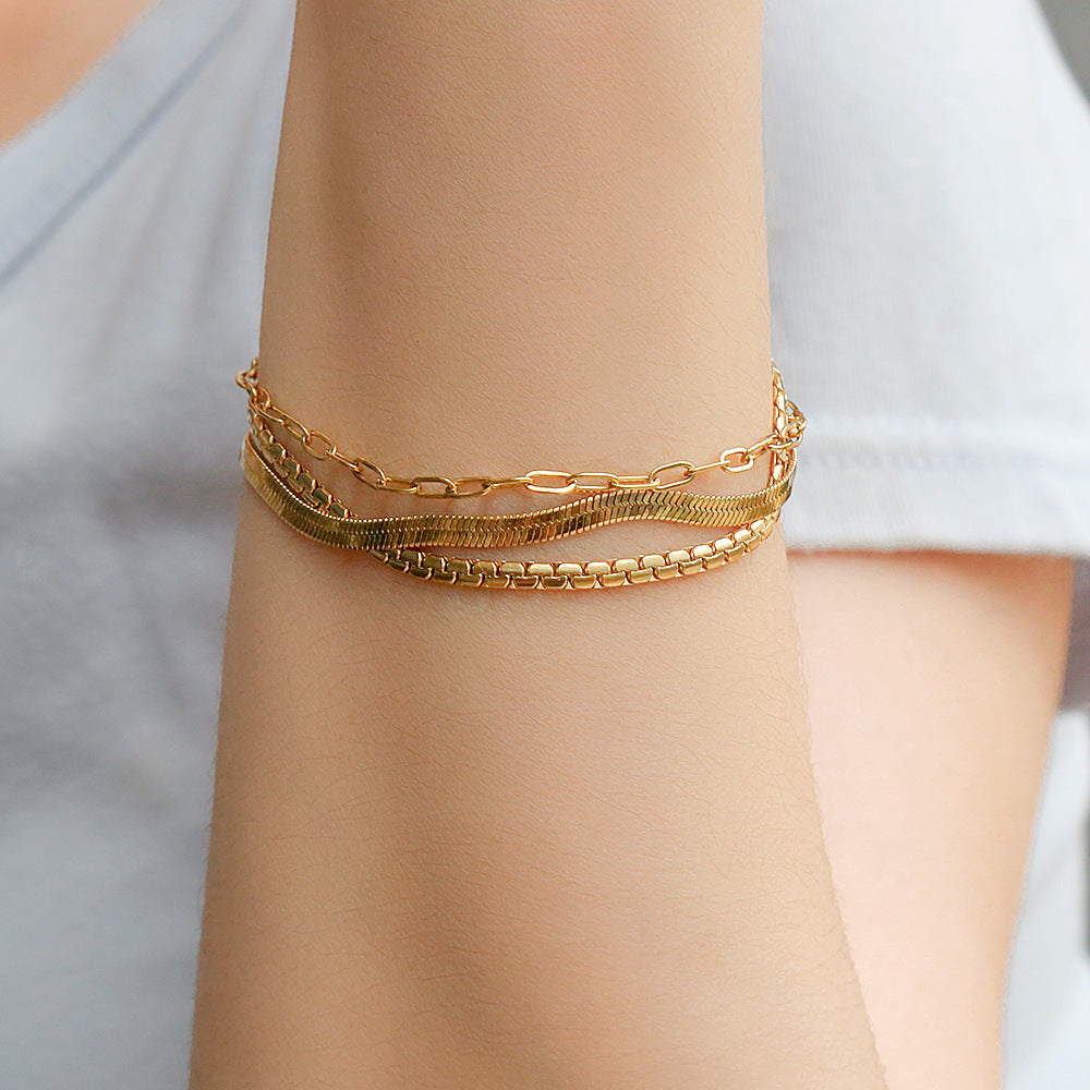 Bracciale Minimalista Multistrato da Donna in Acciaio al Titanio con Placcatura in Oro 18K Design a U Accessorio di Moda Versatile