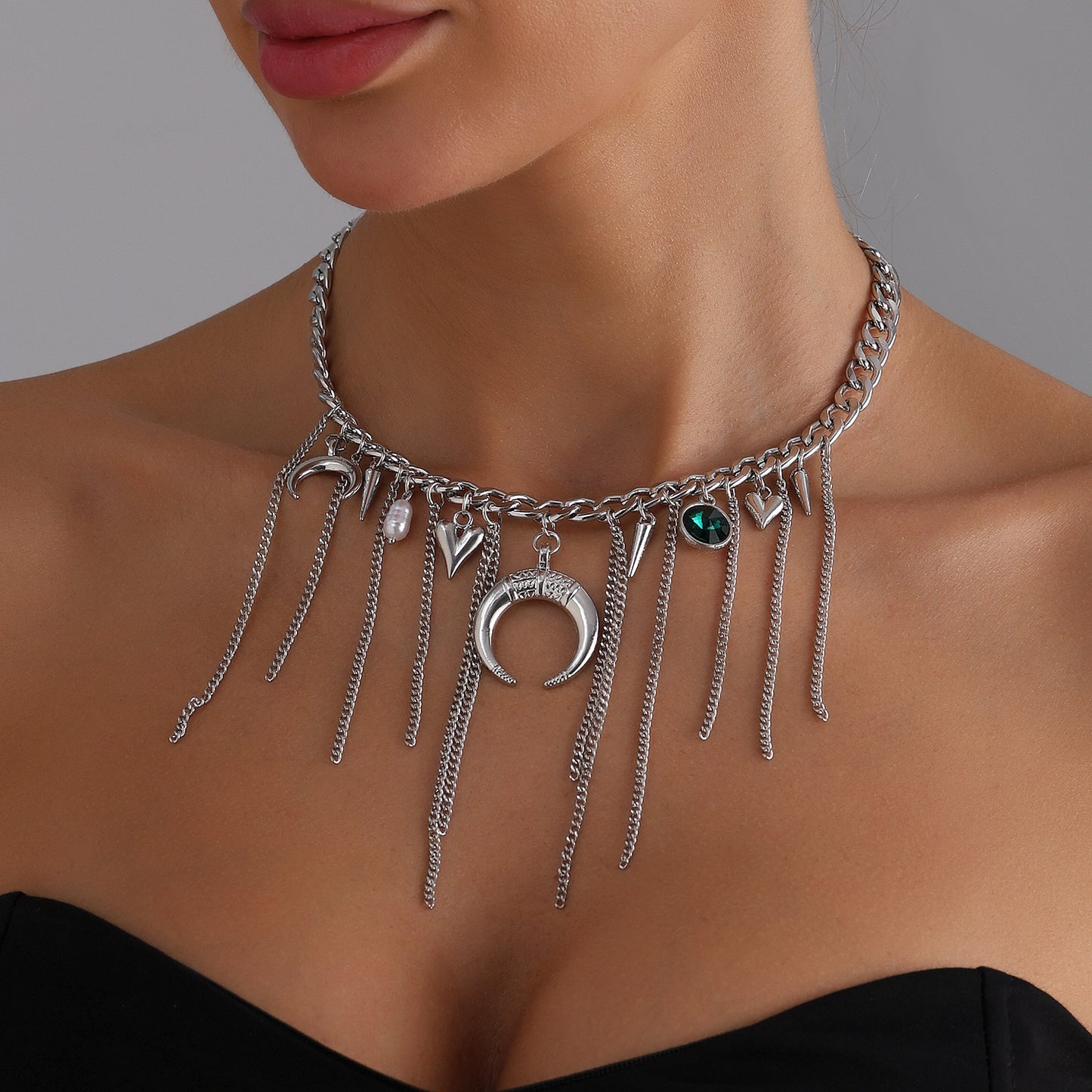 Fashionable Moon-Shaped Rhinestone Heart Pendant Necklace with Tassels in Alloy with Plating Finish for Women