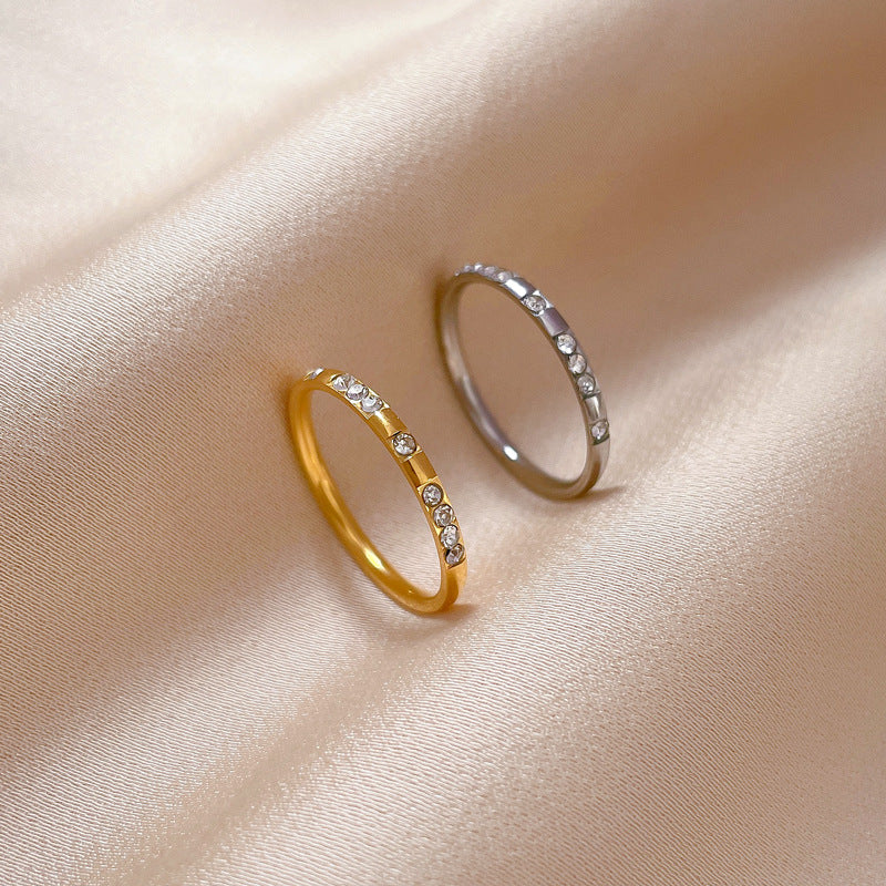 Anello Minimalista in Acciaio al Titanio per Uomo e Donna - Semplice Fascia Lucida per Dito Indice