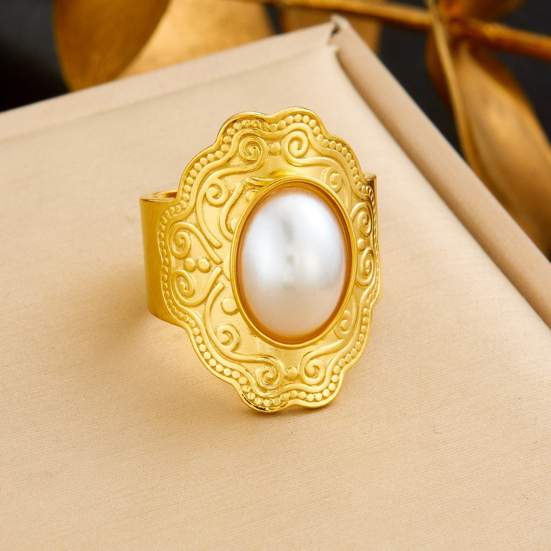 Vintage Gold Plated Geometric Oval Stainless Steel Ring with Pearl and Gemstone Inlay