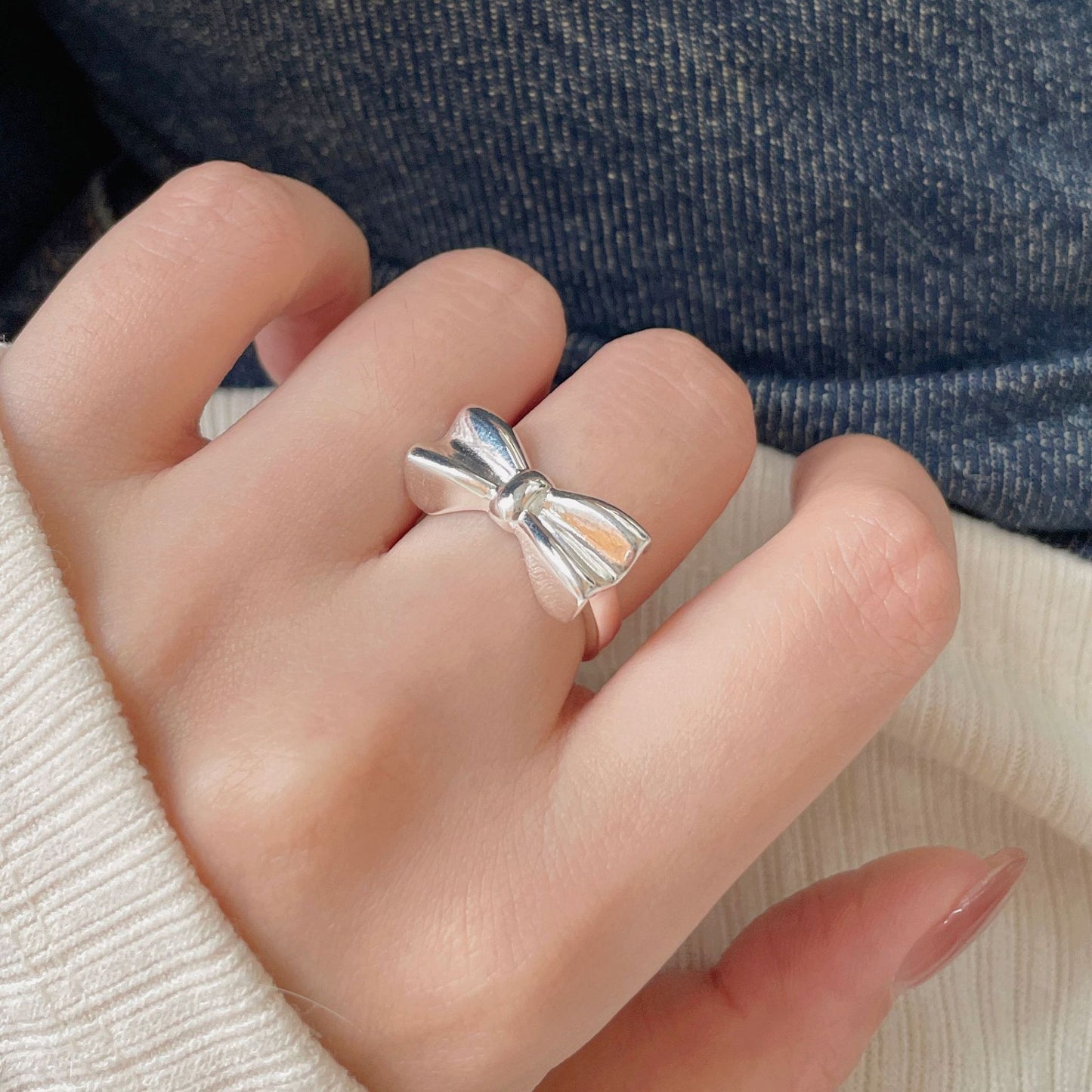 Anillo de Plata de Ley 925 Bañado en Corazones con Detalles Geométricos para Mujer
