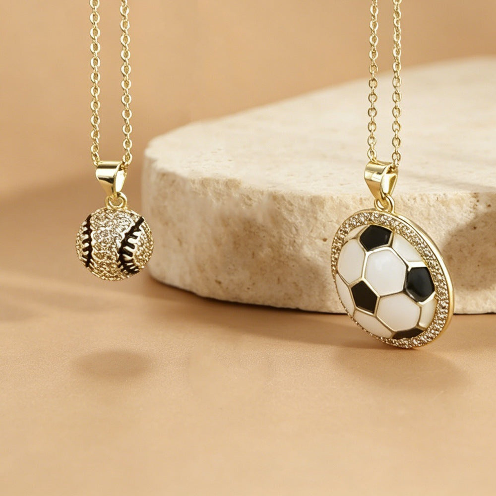 Collana con Pendente da Calcio Lussuosa in Ottone Placcato ad Olio con Zirconia Cubica per Unisex