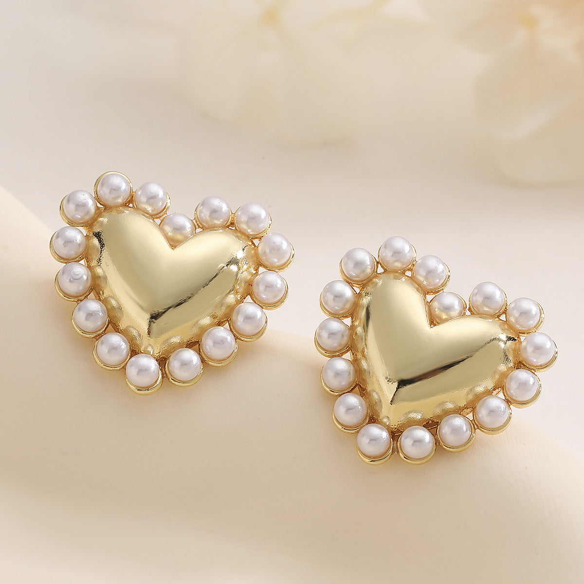 Minimalist 18K Gold Plated Brass Heart Pearl Stud Earrings for Women