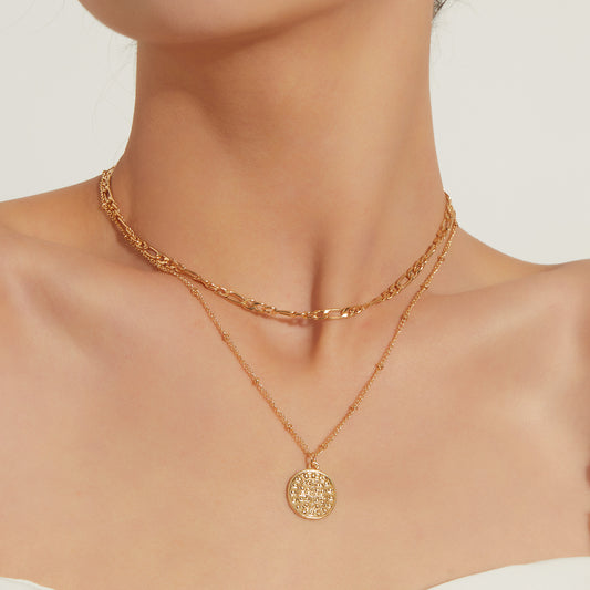 Elegante Collar con Colgante de Cruz para Mujer con Diseño Geométrico, Fabricación en Aleación, Acabado Galvanizado, Delicada Cadena Doble