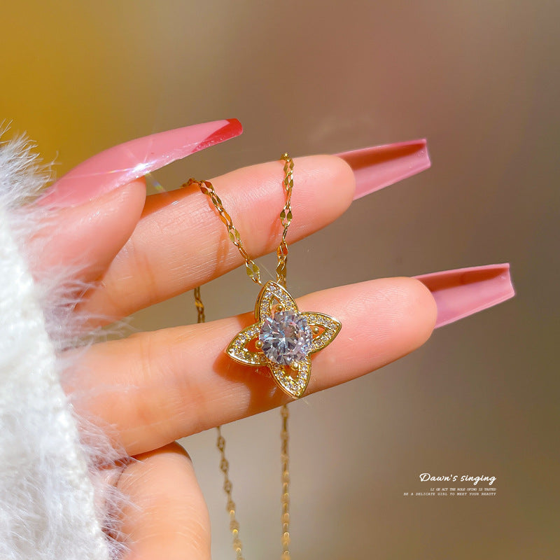 Collana con Pendente a Stella Geometrica in Acciaio al Titanio con Intarsi di Strass da Donna, Stile Lusso Minimalista
