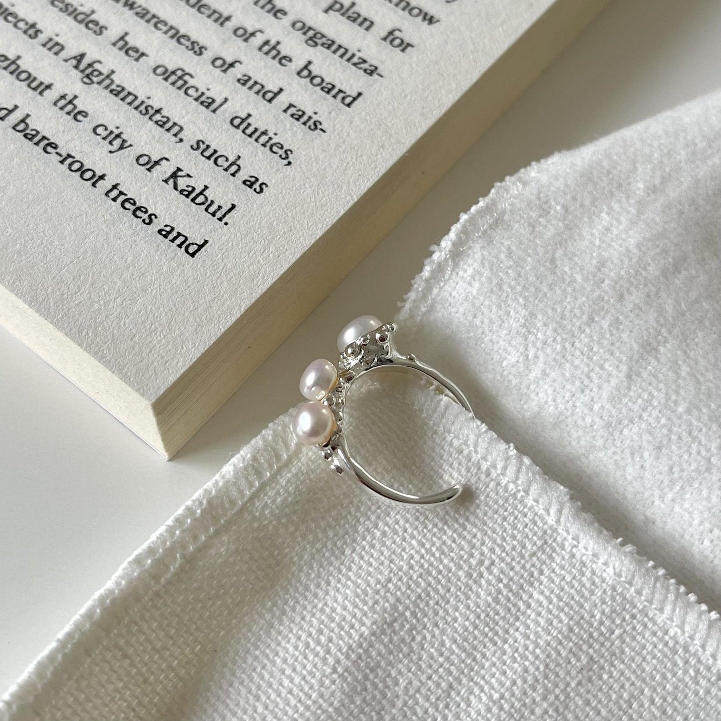 Minimalist Sweet 925 Sterling Silver Round Pearl Ring Vintage Finish